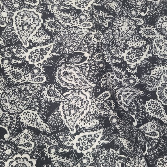 Lularoe black white paisley Randy baseball t shirt Sz M GUC - Picture 2 of 4